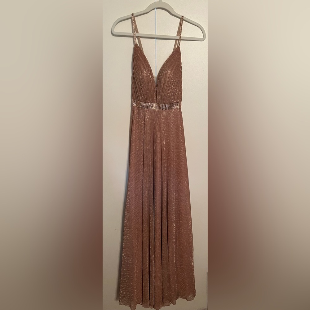 Formal Dress NWT Size 4 Blush Rose Gold